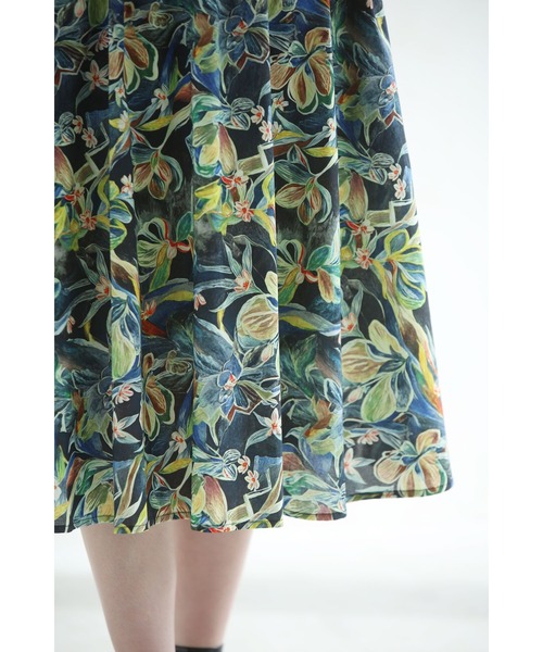 cawaii（カワイイ）の「色彩豊かに描くボタニカル柄ミディアムスカート（ベルト付き）（スカート・レディース・グリーン・FREE）」の14枚目の写真