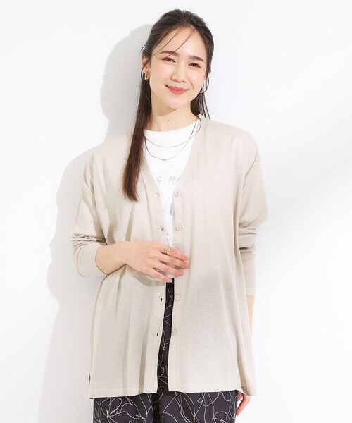 SHOO・LA・RUE(シューラルー)の「【S-LL/ひんやり/UV】手の甲まで隠れる トッパーカーディガン(カーディガン/ボレロ・レディース・ホワイト/ブラック/ライトオレンジ系/ナチュラル・01/02/03/04)」の8枚目の写真