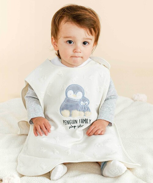 SLAP SLIP BABY(スラップスリップベビー)の「【お揃い】チェリークマ柄キルトアニマルパッチ刺しゅうスリーパーベビー(ベビーパジャマ/スリーパー・キッズ・オフホワイト/ベージュ/ピンク・FREE)」の1枚目の写真