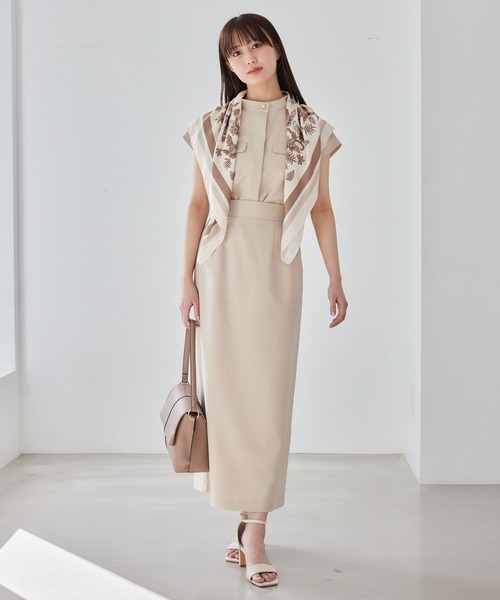 Andemiu（アンデミュウ）の「【オリジナル柄】エスニックフラワースカーフ582168（バンダナ/スカーフ・レディース・ブラウン/アイボリー/オレンジ/ネイビー/グレー・FREE）」の8枚目の写真