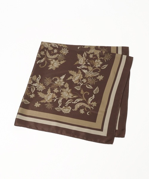 Andemiu（アンデミュウ）の「【オリジナル柄】エスニックフラワースカーフ582168（バンダナ/スカーフ・レディース・ブラウン/アイボリー/オレンジ/ネイビー/グレー・FREE）」の18枚目の写真