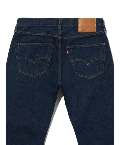 Levi's(リーバイス)の「Levi's/リーバイス 501(R) オリジナルジーンズ ダークインディゴ(デニムパンツ・メンズ・インディゴブルー・W28 L32/W33 L32/W32 L32/W31 L32/W30 L32/W29 L32/W34 L32/W36 L32)」の7枚目の写真