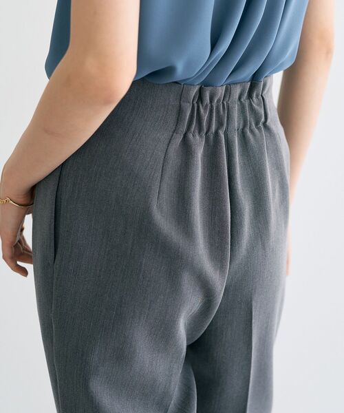 YECCA VECCA（イェッカヴェッカ）の「スタイルアップテーパードパンツ（その他パンツ・レディース・ピンクベージュ/グレー/ネイビー・S/M）」の13枚目の写真