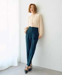 スタイルアップテーパードパンツ