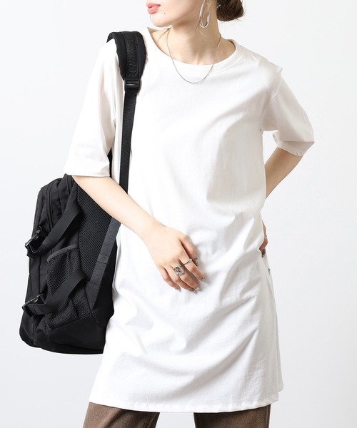atONE（アットワン）の「５分袖サイドスリットロングTシャツ（Tシャツ/カットソー・レディース・カーキ/オフホワイト/ブラック/モカ/グレイッシュベージュ・F）」の6枚目の写真