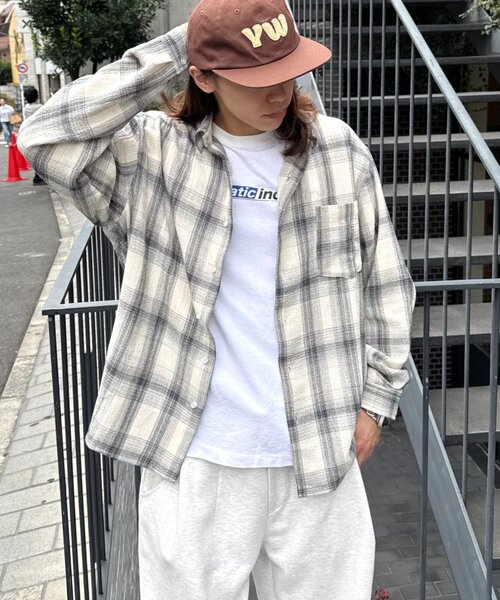 CIAOPANIC TYPY(チャオパニックティピー)の「【ユニセックス】カラミオリオンブレチェックシャツ(シャツ/ブラウス・メンズ・ブルー/ホワイト/ネイビー・MEDIUM/LARGE)」の16枚目の写真