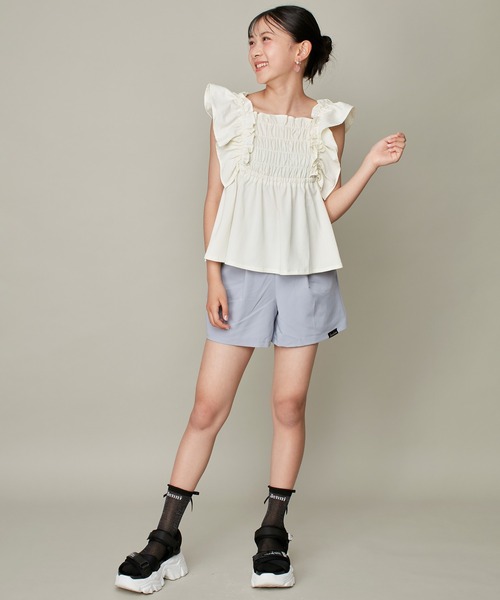 JENNI love（ジェニィラブ）の「2wayフリルブラウス（シャツ/ブラウス・キッズ・グリーン/ブラック/オフホワイト・160cm/150cm/140cm/130cm）」の4枚目の写真