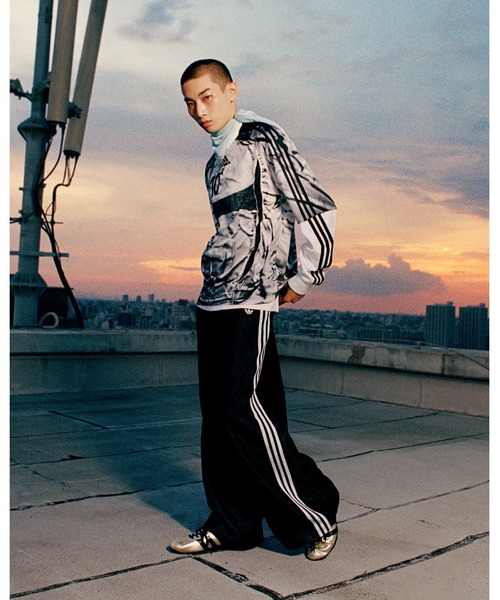 adidas（アディダス）の「Adilenium シーズン4 チームガイスト