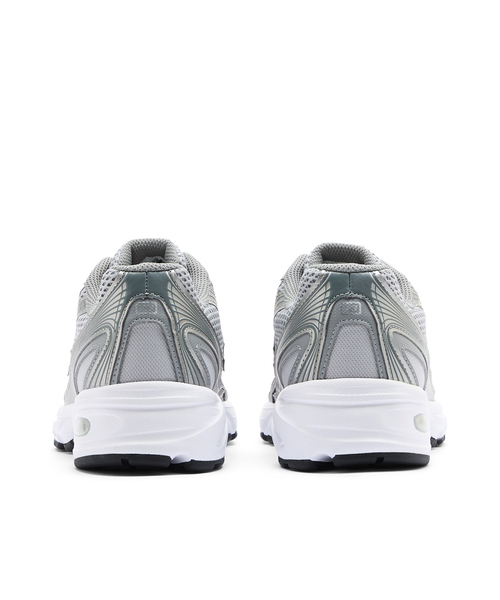 Spick & Span（スピックアンドスパン）の「NEW BALANCE / ニューバランス U740（スニーカー・レディース・グレー/チャコールグレー・25cm/24cm/23cm）」の11枚目の写真