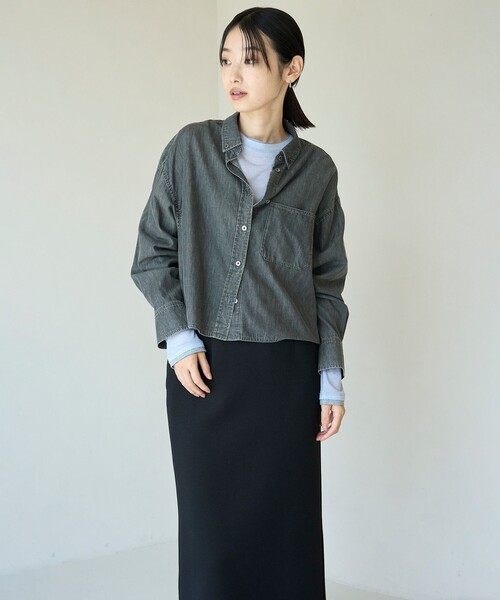 UNFILO（アンフィーロ）の「【UNFILO DENIM LIGHT】 クロップドシャツ（シャツ/ブラウス・レディース・ライトグレー系/スカイブルー系/サックスブルー系・SMALL/MEDIUM）」の7枚目の写真