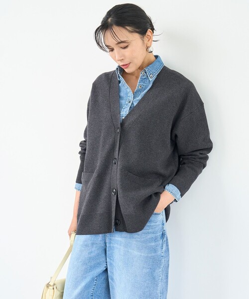 UNFILO（アンフィーロ）の「【UNFILO DENIM LIGHT】 クロップドシャツ（シャツ/ブラウス・レディース・ライトグレー系/スカイブルー系/サックスブルー系・SMALL/MEDIUM）」の9枚目の写真