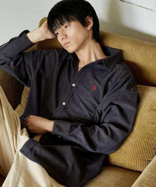 U.S. POLO ASSN.(ユーエスポロアッスン)の「別注U.S. POLO ASSN./ユーエスポロアッスン/ ワンポイント刺繍コーデュロイシャツ/オーバーサイズ(限定展開)(シャツ/ブラウス・メンズ・チャコールグレー/ブラック/ブラウン/ベージュ/ネイビー・SMALL/MEDIUM/LARGE)」の3枚目の写真