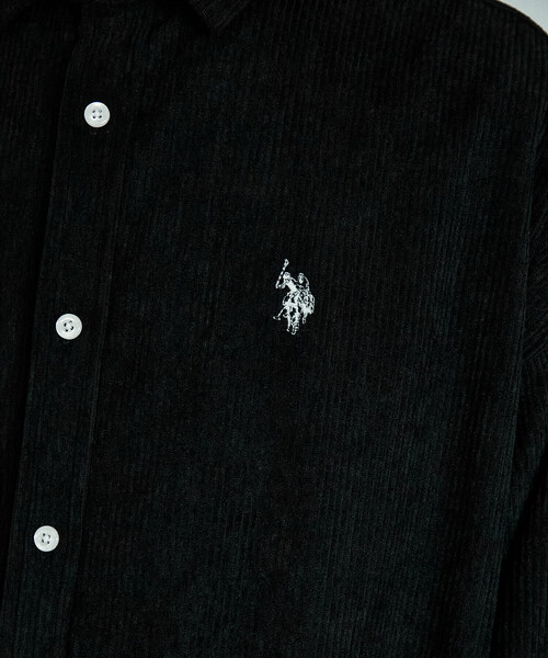 U.S. POLO ASSN.(ユーエスポロアッスン)の「別注U.S. POLO ASSN./ユーエスポロアッスン/ ワンポイント刺繍コーデュロイシャツ/オーバーサイズ(限定展開)(シャツ/ブラウス・メンズ・チャコールグレー/ブラック/ブラウン/ベージュ/ネイビー・SMALL/MEDIUM/LARGE)」の17枚目の写真