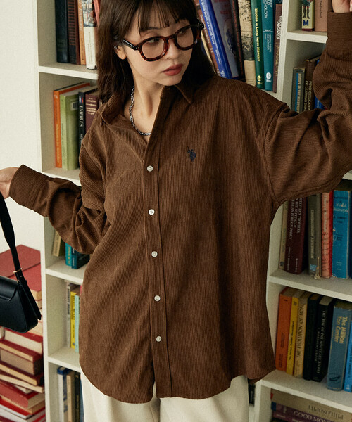 U.S. POLO ASSN.(ユーエスポロアッスン)の「別注U.S. POLO ASSN./ユーエスポロアッスン/ ワンポイント刺繍コーデュロイシャツ/オーバーサイズ(限定展開)(シャツ/ブラウス・メンズ・チャコールグレー/ブラック/ブラウン/ベージュ/ネイビー・SMALL/MEDIUM/LARGE)」の12枚目の写真