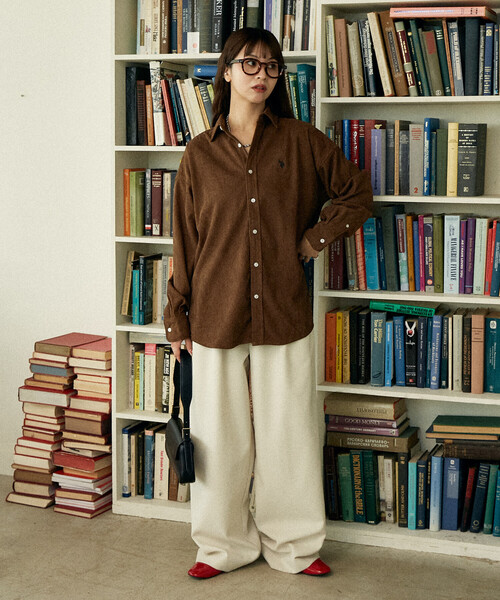 U.S. POLO ASSN.(ユーエスポロアッスン)の「別注U.S. POLO ASSN./ユーエスポロアッスン/ ワンポイント刺繍コーデュロイシャツ/オーバーサイズ(限定展開)(シャツ/ブラウス・メンズ・チャコールグレー/ブラック/ブラウン/ベージュ/ネイビー・SMALL/MEDIUM/LARGE)」の9枚目の写真