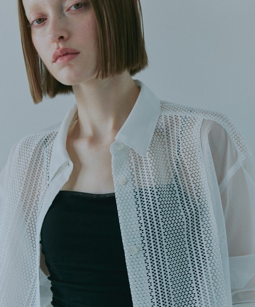 LE CIEL BLEU(ルシェルブルー)の「レースアンドメッシュコンボシャツ / Lace & Mesh Combo Shirt(シャツ/ブラウス・レディース・ブラック/オフホワイト・36)」の1枚目の写真