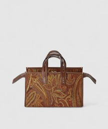 A VACATION（アヴァケーション）の「＜A VACATION（ア ヴァ