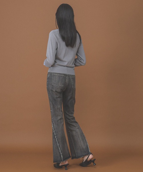 3.3 Field Trip (3.3フィールドトリップ)の「3.3 Field Trip/フリンジヘムフレアデニム(デニムパンツ・レディース・ブルー/ブラック・SMALL/MEDIUM)」の11枚目の写真