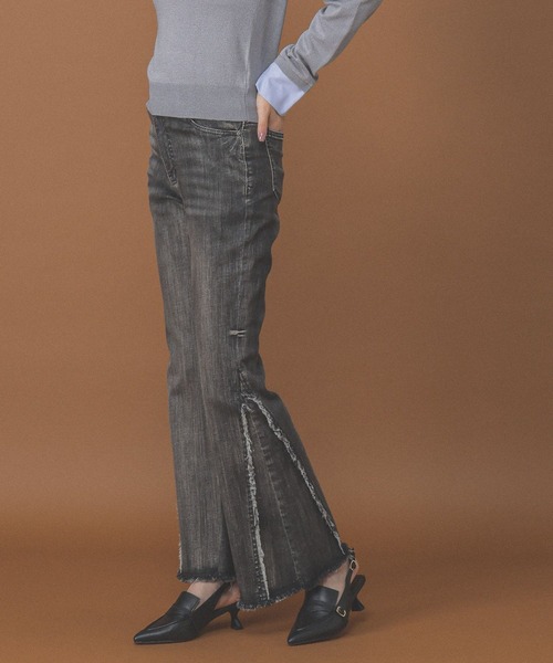 3.3 Field Trip (3.3フィールドトリップ)の「3.3 Field Trip/フリンジヘムフレアデニム(デニムパンツ・レディース・ブルー/ブラック・SMALL/MEDIUM)」の14枚目の写真