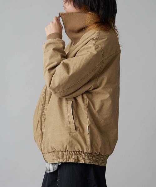 Theater code(シアターコード)の「Rib-Knit High-Neck Full-Zip Cotton Quilted Jacket / リブ編みハイネック フルジップコットン 中綿ブルゾン 秋 秋服メンズ 2026年秋冬 冬服(ブルゾン・メンズ・ベージュ/オリーブ・M/L)」の7枚目の写真