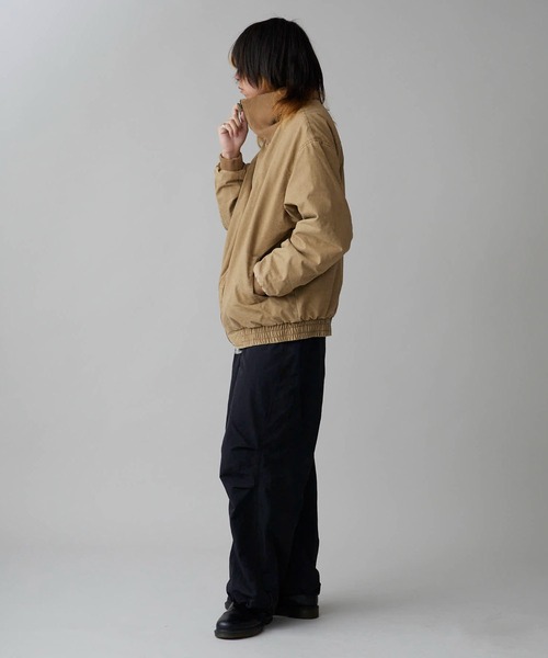 Theater code(シアターコード)の「Rib-Knit High-Neck Full-Zip Cotton Quilted Jacket / リブ編みハイネック フルジップコットン 中綿ブルゾン 秋 秋服メンズ 2026年秋冬 冬服(ブルゾン・メンズ・ベージュ/オリーブ・M/L)」の3枚目の写真