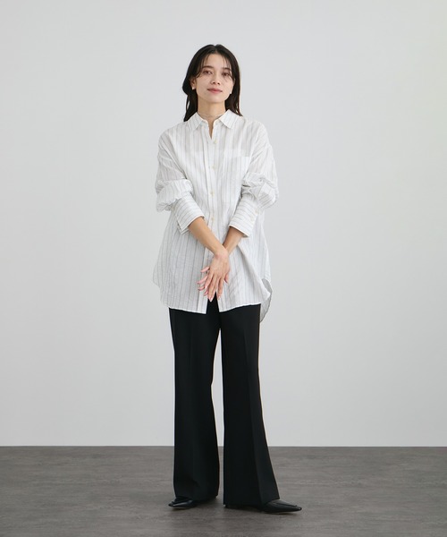 SALON adam et rope'（サロン アダム エ ロペ）の「ストレッチセミフレアスタイルアップパンツ / セットアップ対応（スラックス・レディース・ブラック/オフホワイト/ベージュ系その他・S/M）」の4枚目の写真