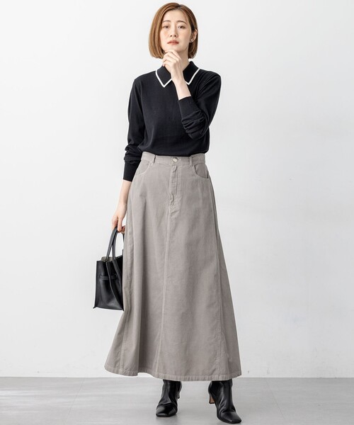 23区 L(ニジュウサンクオオキイサイズ)の「【Oggi11月号掲載/洗える】コットン コーデュロイ スカート(スカート・レディース・ライトグレー系/ダルブルー系/グレー系・44/46/48/50)」の9枚目の写真