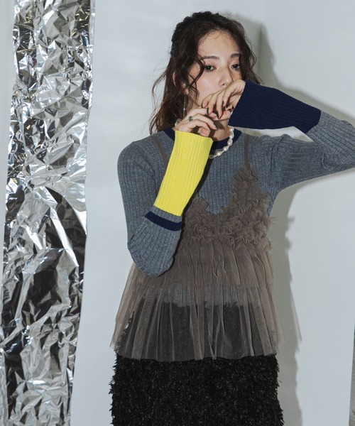 bohmal(ボマール)の「フレア袖配色プルオーバーニット(ニット/セーター・レディース・チェリーピンク/コバルトブルー/イエロー/ブラウン/ライトグレー/アイボリー/ライム・FREE)」の14枚目の写真