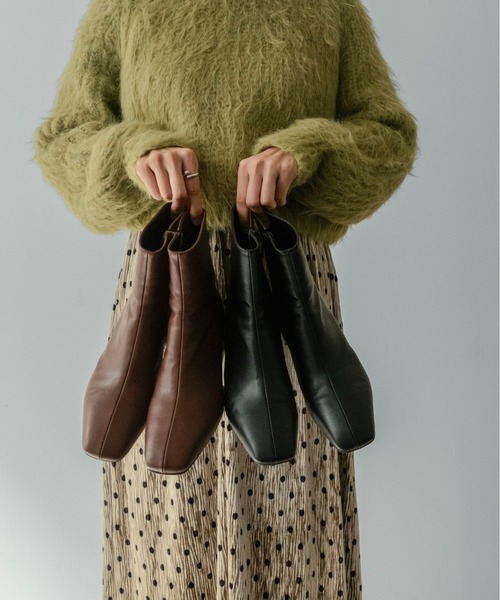 on:nue（オンニュ）の「【on:nue】[4色展開/5サイズ展開] スクエアトゥステッチショートブーツ（ブーツ・レディース・アイボリー/ブラック/シルバー/バーガンディー・23.0cm/23.5cm/24.0cm/24.5cm/25.0cm）」の3枚目の写真