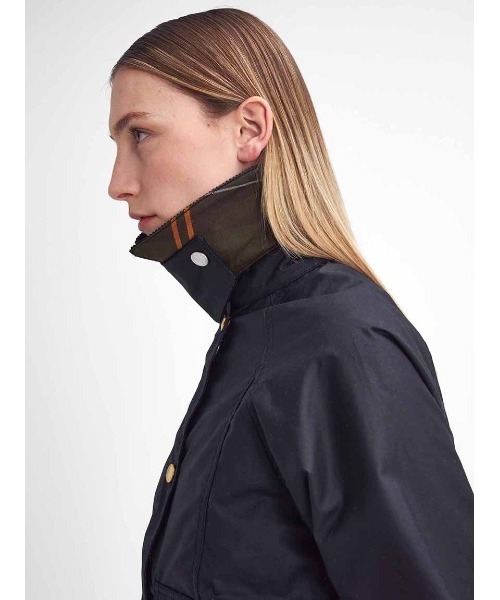 Barbour（バブアー）の「【BEADNELL / ビードネル】ワックス ジャケット（クロップドレングス）（ブルゾン・レディース・グリーン/ブラック/ネイビー・8/10/12）」の16枚目の写真