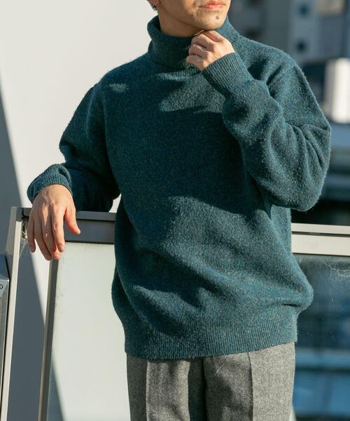URBAN RESEARCH ROSSO MEN（アーバンリサーチロッソメン）の「ブークレストレッチタートルニット（ニット/セーター・メンズ・グレー系その他/カーキ/ブラック/ブルー/グレー・SMALL/MEDIUM/LARGE/X-LARGE）」の5枚目の写真