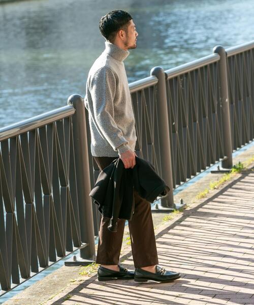 URBAN RESEARCH ROSSO MEN（アーバンリサーチロッソメン）の「ブークレストレッチタートルニット（ニット/セーター・メンズ・グレー系その他/カーキ/ブラック/ブルー/グレー・SMALL/MEDIUM/LARGE/X-LARGE）」の16枚目の写真