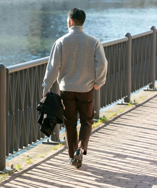 URBAN RESEARCH ROSSO MEN（アーバンリサーチロッソメン）の「ブークレストレッチタートルニット（ニット/セーター・メンズ・グレー系その他/カーキ/ブラック/ブルー/グレー・SMALL/MEDIUM/LARGE/X-LARGE）」の15枚目の写真