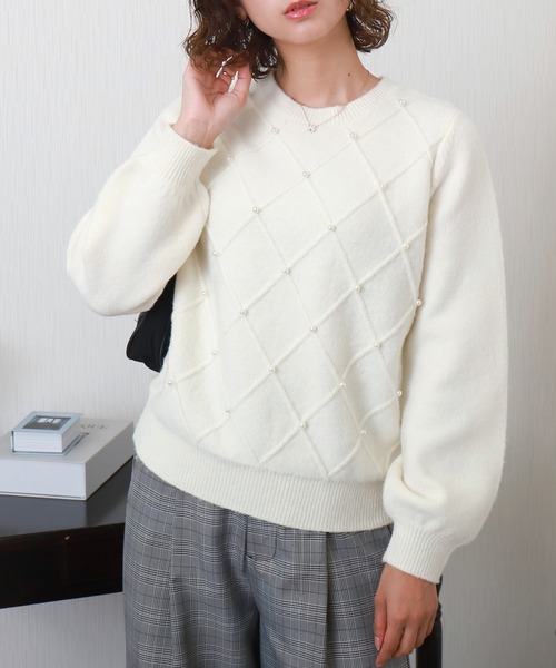 libelle more(リベル モア)の「パール付きダイヤ柄ニットプルオーバー(ニット/セーター・レディース・オフホワイト/チャコールグレー/ベージュ・M)」の4枚目の写真