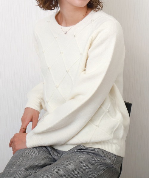 libelle more(リベル モア)の「パール付きダイヤ柄ニットプルオーバー(ニット/セーター・レディース・オフホワイト/チャコールグレー/ベージュ・M)」の5枚目の写真