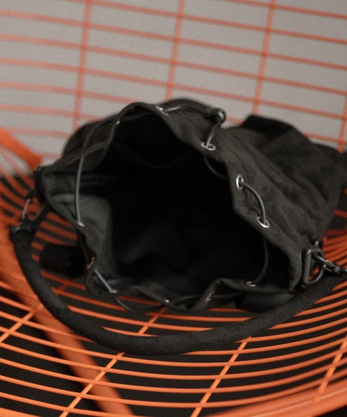 cii（シー）の「KINCHAKU SHOULDER BAG / スエード巾着ショルダーバッグ（ショルダーバッグ・メンズ・ブラック・FREE）」の11枚目の写真