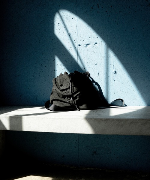 cii（シー）の「KINCHAKU SHOULDER BAG / スエード巾着ショルダーバッグ（ショルダーバッグ・メンズ・ブラック・FREE）」の15枚目の写真