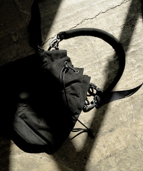 cii（シー）の「KINCHAKU SHOULDER BAG / スエード巾着ショルダーバッグ（ショルダーバッグ・メンズ・ブラック・FREE）」の18枚目の写真