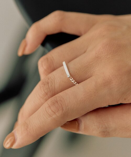 ear PAPILLONNER（イアパピヨネ）の「《スターリングシルバー使用》スリムバーリング（リング・レディース・シルバー系その他4・13）」の6枚目の写真