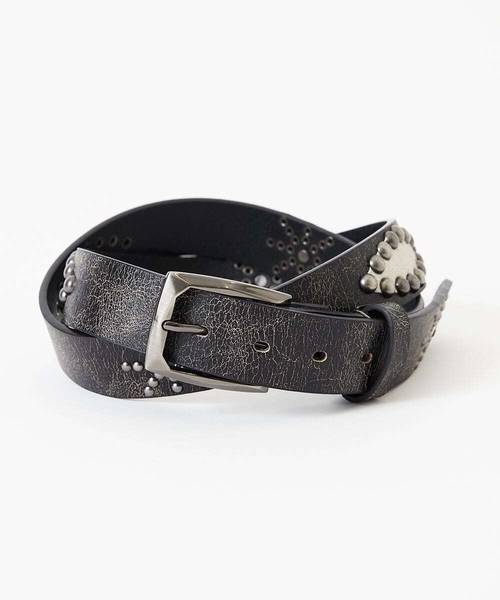 MK MICHEL KLEIN HOMME （エムケーミッシェルクランオム）の「クラックヴィンテージ スタッズベルト（ベルト・レディース・グレー/チャコールグレー・ONESIZE）」の2枚目の写真