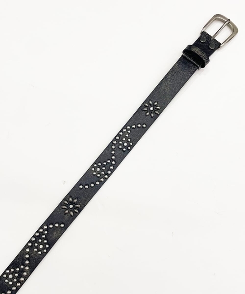 MK MICHEL KLEIN HOMME （エムケーミッシェルクランオム）の「クラックヴィンテージ スタッズベルト（ベルト・レディース・グレー/チャコールグレー・ONESIZE）」の3枚目の写真