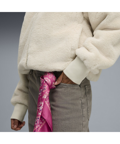PUMA（プーマ）の「PUMA プーマ ウィメンズ ワードローブ ESS ソフト フリース ジャケット（ナイロンジャケット・レディース・オフホワイト/ダークグレー・SMALL/X-LARGE/LARGE/MEDIUM）」の3枚目の写真