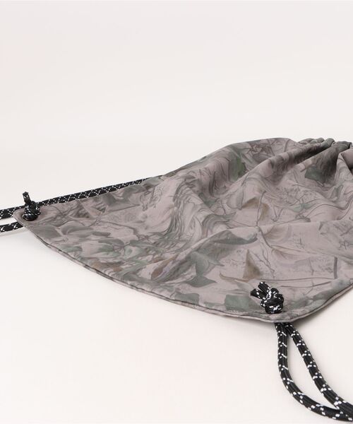 Dickies(ディッキーズ)の「Dickies/ディッキーズ ナップサック TWILL NAPSACK GORO NAKATSUGAWA(min-nano)ディレクションモデル 81228900(エコバッグ/サブバッグ・メンズ・ベージュ系その他/杢グレー/レッド・FREE)」の12枚目の写真