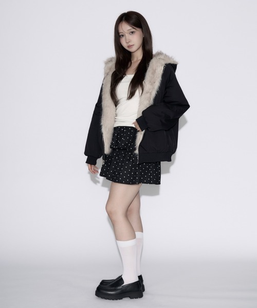 tinkerend(ティンカーエンド)の「Reversible Fur Blouson Hoodie / リバーシブルファーブルゾンパーカー 2WAY(ブルゾン・レディース・ブラック・FREE)」の6枚目の写真
