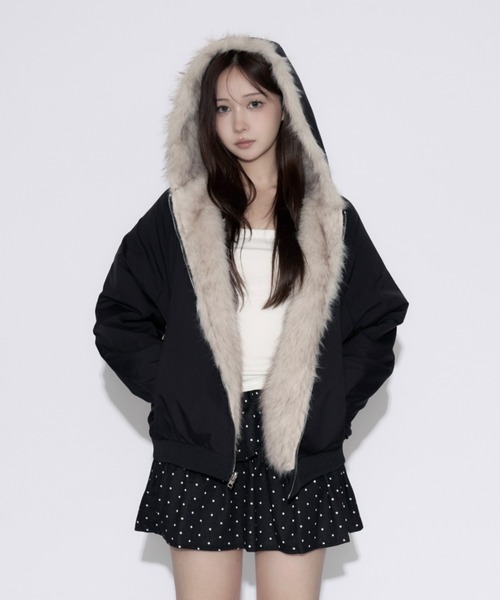 tinkerend(ティンカーエンド)の「Reversible Fur Blouson Hoodie / リバーシブルファーブルゾンパーカー 2WAY(ブルゾン・レディース・ブラック・FREE)」の3枚目の写真