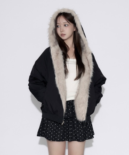 tinkerend(ティンカーエンド)の「Reversible Fur Blouson Hoodie / リバーシブルファーブルゾンパーカー 2WAY(ブルゾン・レディース・ブラック・FREE)」の4枚目の写真
