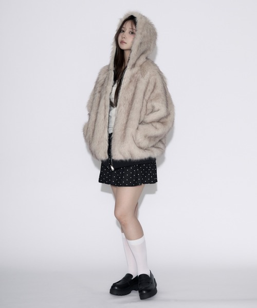 tinkerend(ティンカーエンド)の「Reversible Fur Blouson Hoodie / リバーシブルファーブルゾンパーカー 2WAY(ブルゾン・レディース・ブラック・FREE)」の14枚目の写真