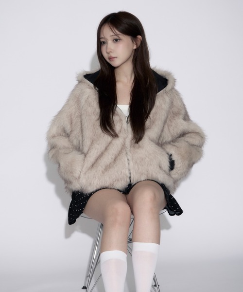 tinkerend(ティンカーエンド)の「Reversible Fur Blouson Hoodie / リバーシブルファーブルゾンパーカー 2WAY(ブルゾン・レディース・ブラック・FREE)」の9枚目の写真
