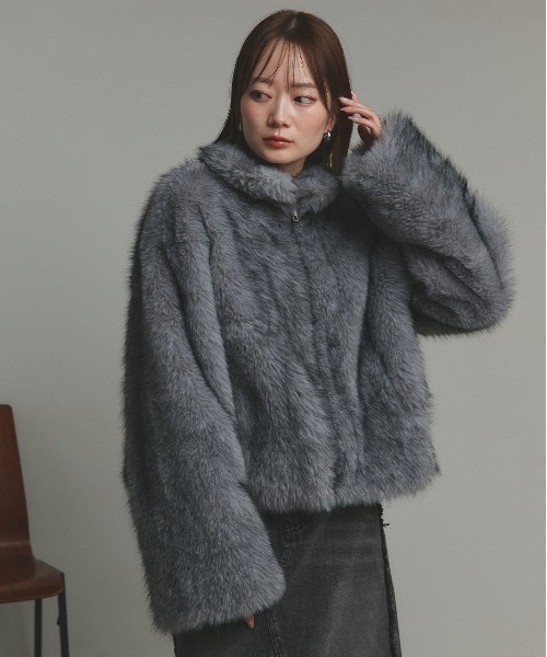 AKTEアクテ フェイクファースタンドカラージャケットミドルショートコート AKTEアクテ フェイクファースタンドカラージャケットミドルショート