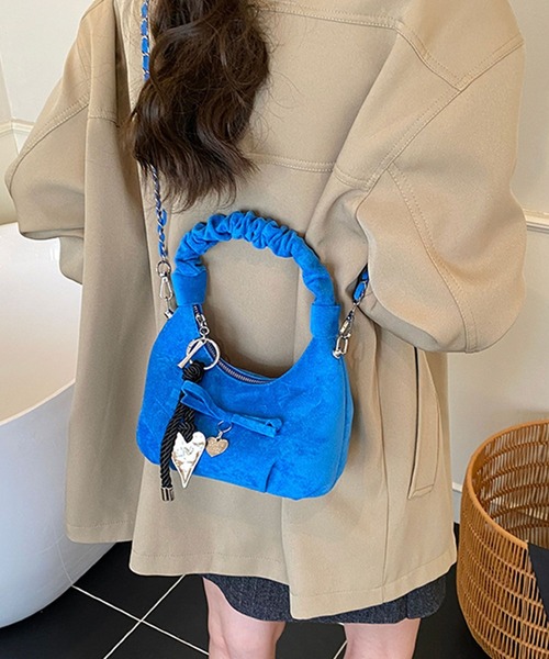 HOOK(フック)の「HOOK for girls ハートチャーム付き 2WAYバッグ チェーンショルダー 韓国ガーリー(ハンドバッグ・レディース・チョコ/ブラック/ブルー・FREE)」の13枚目の写真
